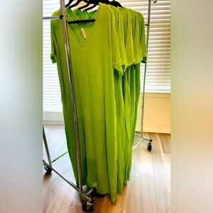 Plus Size Lime Green Long Maxi Dress with Pockets, NEW, CUTE 🥰